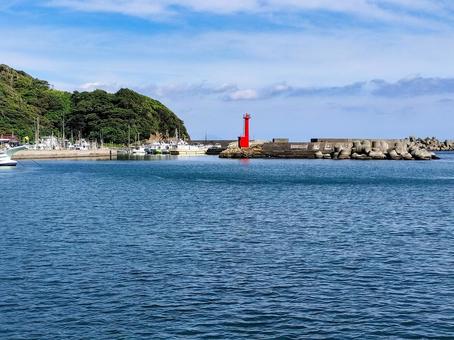 南伊豆 下田市の須崎港と須崎港島堤灯台 南伊豆 下田市の須崎港と須崎港島堤灯台の写真