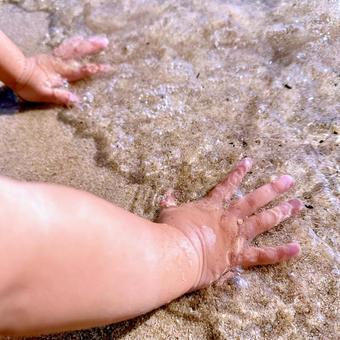 子供の海遊び 子供の海遊びの写真
