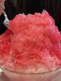 かき氷 かき氷,いちごシロップ,氷の写真素材