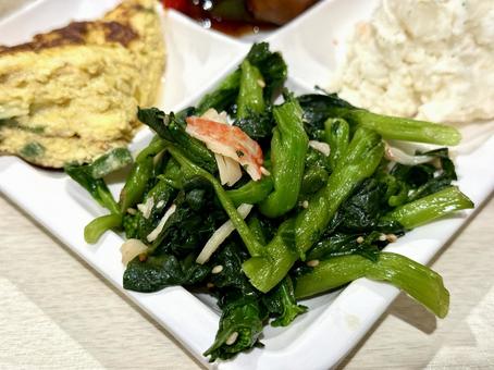 バイキング　盛り付けた菜の花の中華和え 菜の花,中華和え,菜の花サラダの写真素材