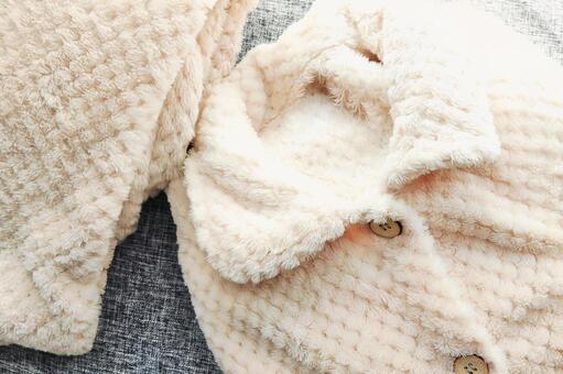 もこもこの暖かい部屋着 部屋着,もこもこ,防寒の写真素材