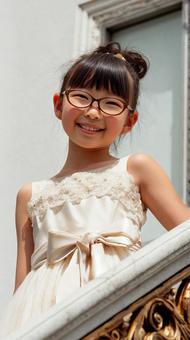 メガネをかけた女の子のポートレート3 メガネをかけた女の子のポートレート3の写真