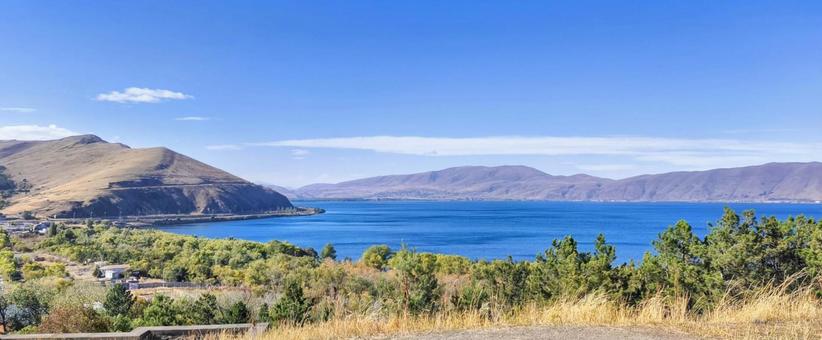 セバン湖の風景(アルメニア) 湖,アルメニア,セバン湖の写真素材