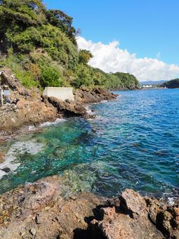 佐渡島 矢島観光たらい舟乗り場 海 佐渡島 矢島観光たらい舟乗り場 海の写真