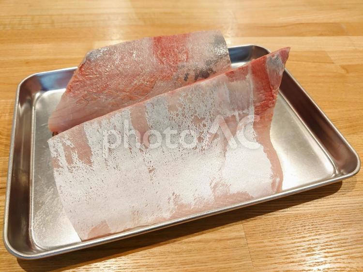 熟成した釣ったブリの切り身 ブリ,さく,はらみの写真素材