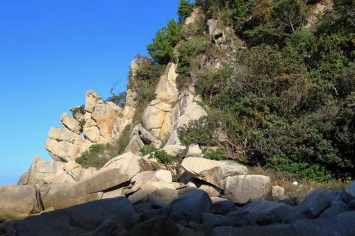 糸島市芥屋展望岬の下の岩場（秋） 糸島市,芥屋,展望岬の写真素材