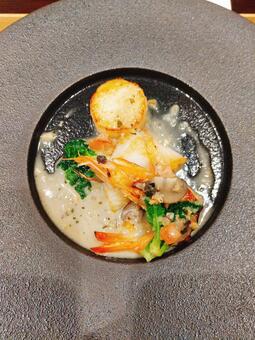 フレンチコースの魚料理 フレンチ,グルメ,食べ物の写真素材