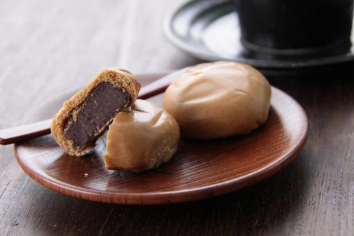 まんじゅう こしあん まんじゅう こしあんの写真