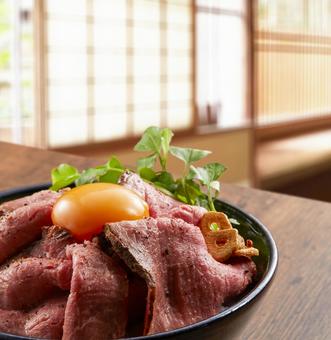ローストビーフ丼 ローストビーフ丼 ローストビーフ丼,ローストビーフ,牛肉の写真素材