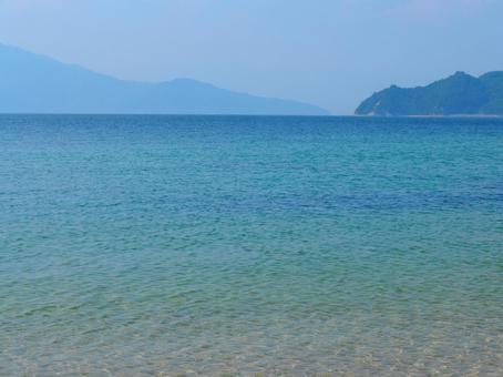 夏の海 島 風景の写真