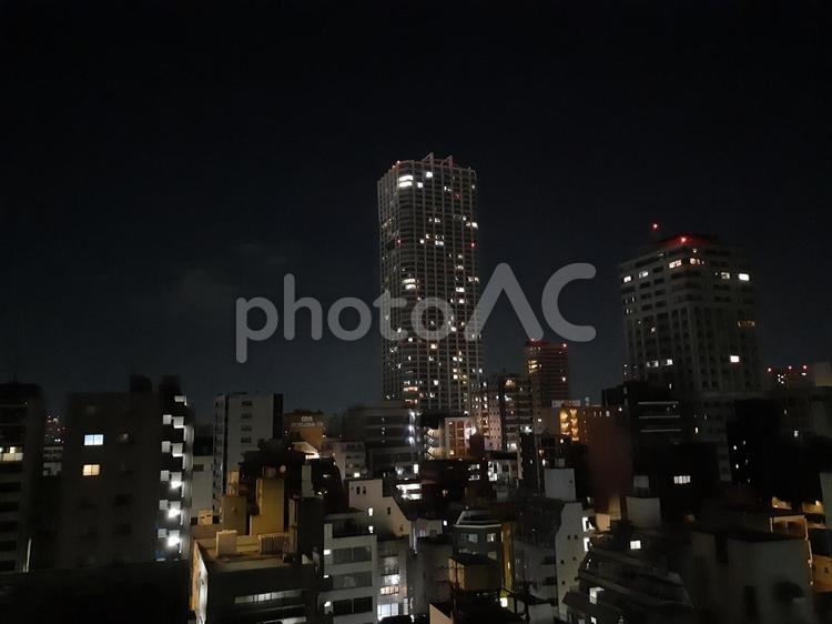 都会　高所より　新宿御苑から富久町方面 夜,夜景,タワマンの写真素材