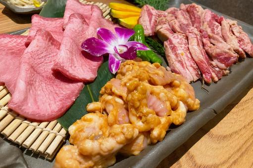 和牛焼肉盛り合わせ 和牛焼肉盛り合わせ 焼肉,牛タン,ホルモンの写真素材