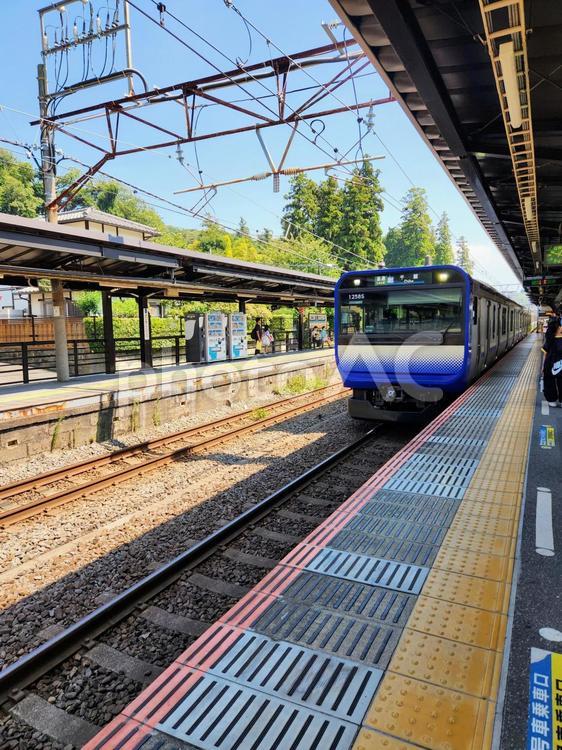 横須賀線 jr,横須賀線,北鎌倉駅の写真素材