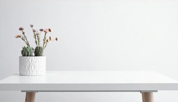 白い 机 花瓶 白い 机 花瓶の写真