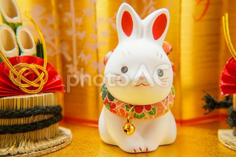 うさぎ年のお正月素材（卯年年賀状） うさぎ年,金屏風,金の写真素材
