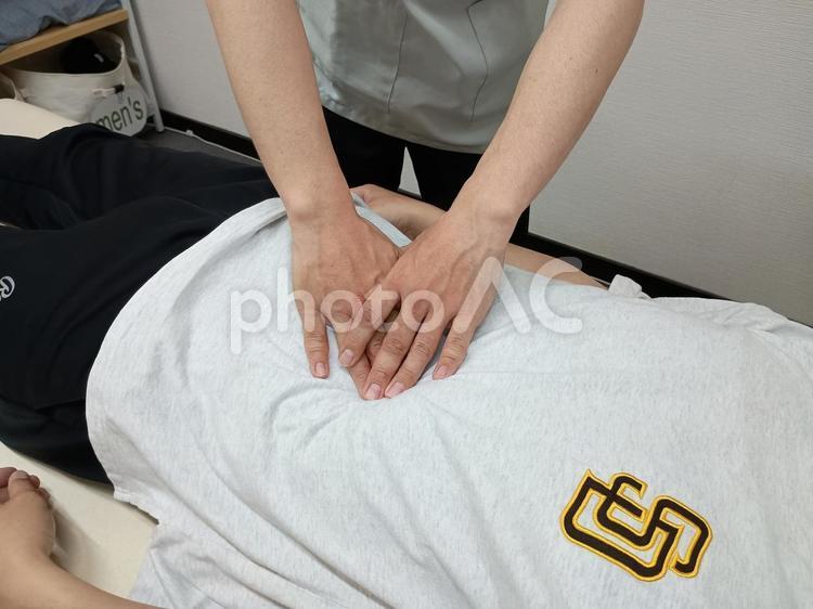 検査腹診東洋医学整体腸揉みマッサージ 東洋医学,ツボ,経穴の写真素材