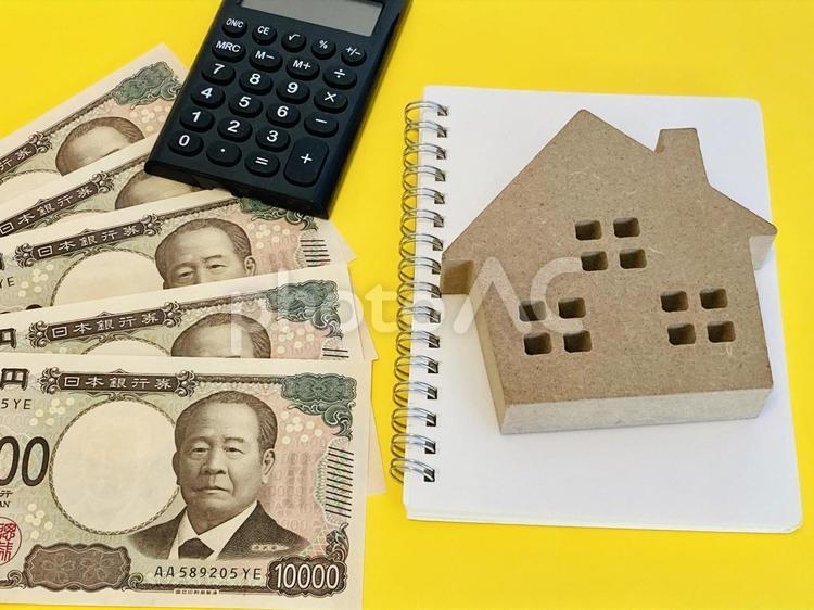 不動産とお金と電卓 住まい,住宅,不動産の写真素材