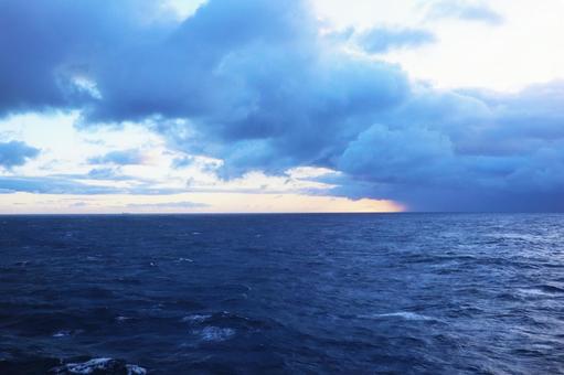 水平線と雲 その1 水平線と雲 その1の写真
