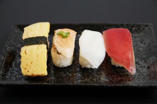 色とりどりの寿司盛り合わせ 色とりどりの寿司盛り合わせ 寿司,にぎり,卵焼きの写真素材