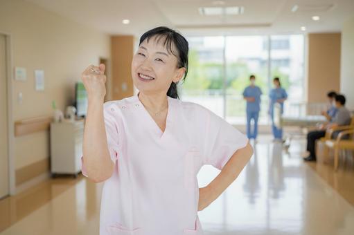 笑顔の看護師 笑顔の看護師 女性,看護師,ナースの写真素材