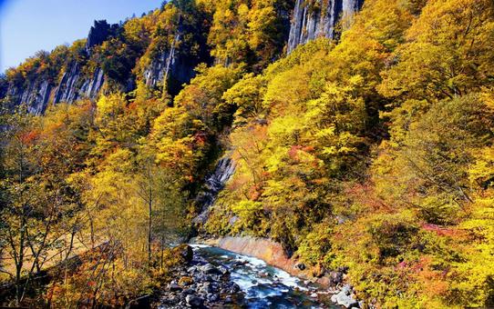 天人峡の紅葉 天人峡の紅葉の写真