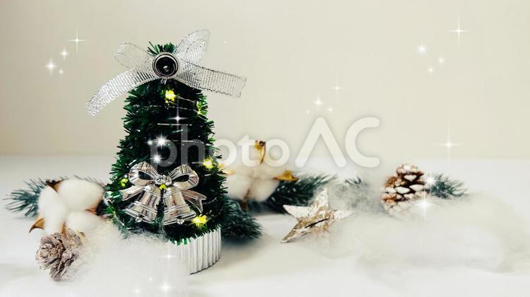 クリスマスのイメージとコピースペース クリスマス,クリスマスツリー,キラキラの写真素材