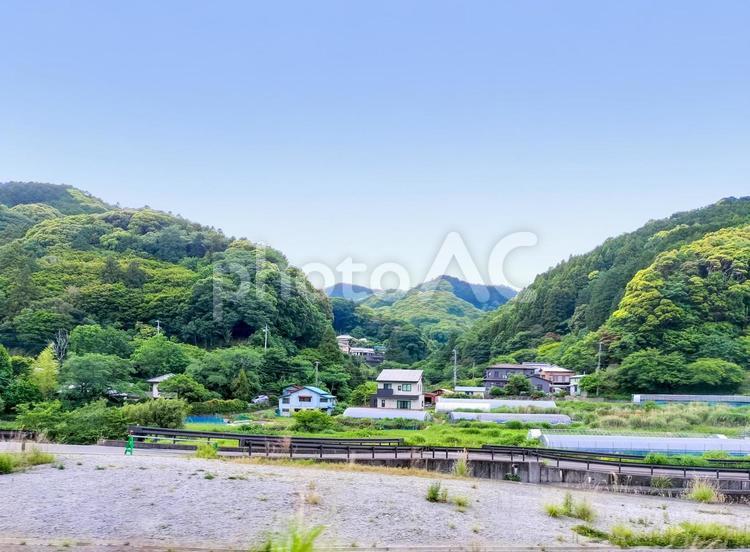 静岡県　稲梓川にかかる橋からの眺め 静岡県,賀茂郡,河津町の写真素材