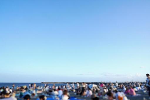 夏の海辺の賑わい 夏の海辺の賑わい 海,夏,海水浴の写真素材