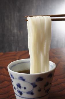 うどん うどん うどん,冷やしうどん,饂飩の写真素材