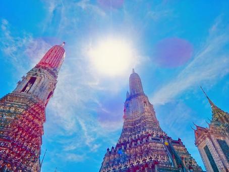太陽光とワットアルン 太陽光とワットアルンの写真