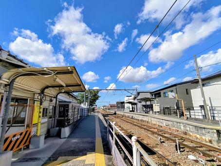 JR加古川線、日岡駅、ホーム JR加古川線、日岡駅、ホーム jr,jr西日本,加古川線の写真素材