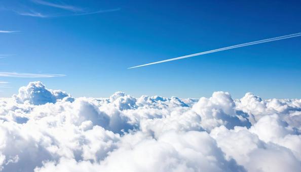 飛行機雲と青空 飛行機雲と青空の写真