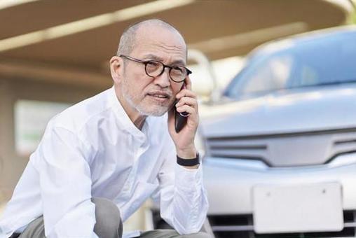 Elderly people who cause personal injury in a car Elderly people who cause personal injury in a car