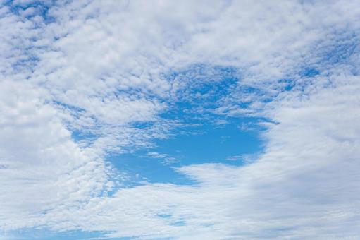 秋空と雲 秋,秋空,空の写真素材