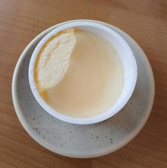 よってしまったバニラアイスクリーム よってしまったバニラアイスクリームの写真