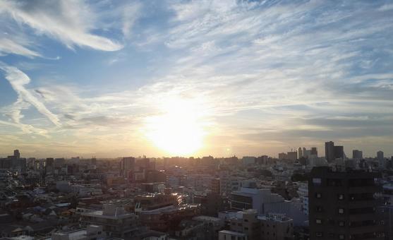 都会 日の入り 都会 日の入り 太陽,日の入り,夕方の写真素材