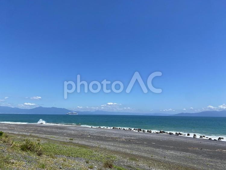 山と海と船 海,自然,快晴の写真素材