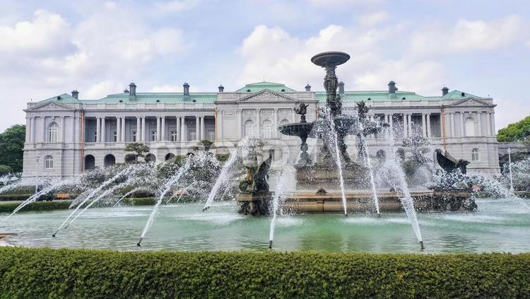 迎賓館赤坂離宮・裏庭噴水 迎賓館赤坂離宮,本館,裏庭の写真素材