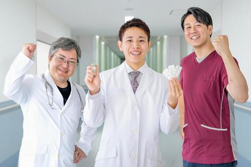 爽やかな医療チーム 爽やかな医療チーム 医師,薬剤師,医者の写真素材