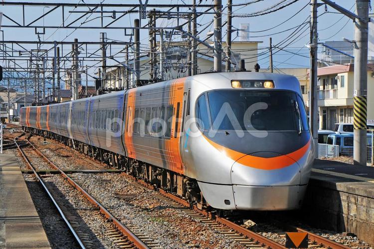 8000系　特急しおかぜ　 鉄道,ディーゼルカー,汽車の写真素材