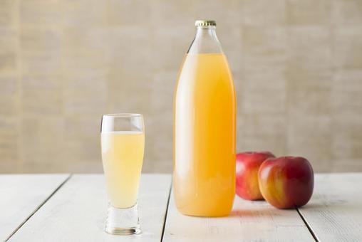 Apple juice Apple juice