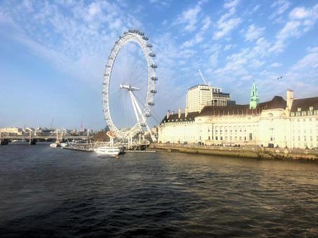 ロンドン■テムズ川の景色の写真