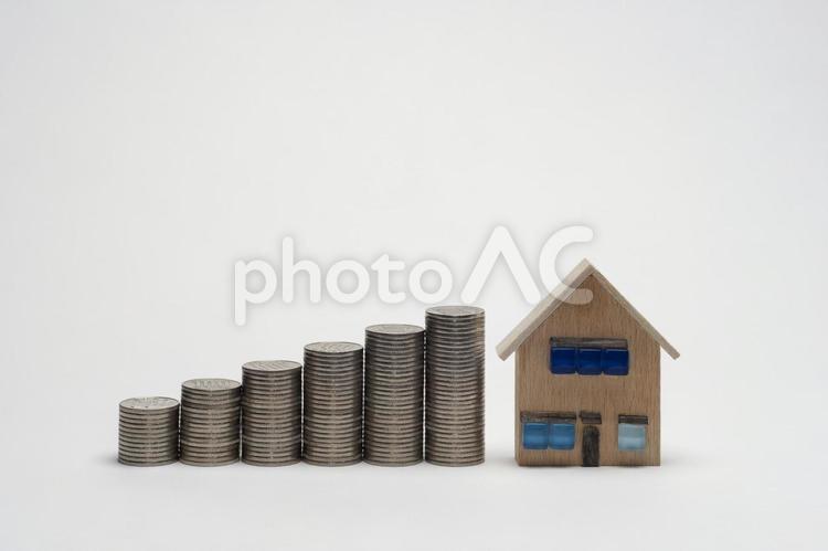 住宅の購入資金もしくは不動産投資 銀行ローン,一戸建て,戸建ての写真素材