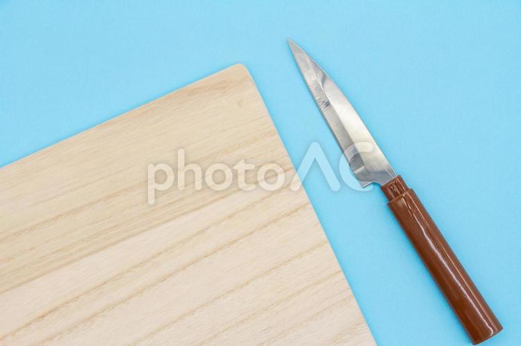 まな板とナイフ 料理,道具,ナイフの写真素材