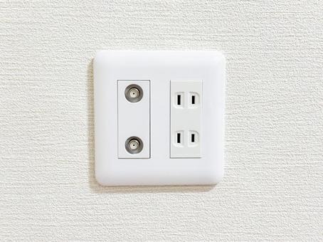 テレビ端子のあるコンセント マルチメディアコンセント,テレビ,テレビコンセントの写真素材