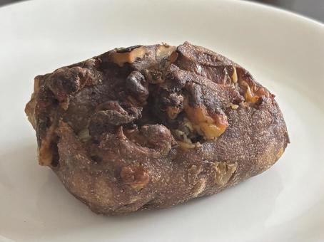 クルミとチーズのライ麦パン 朝食,パン,ライ麦パンの写真素材