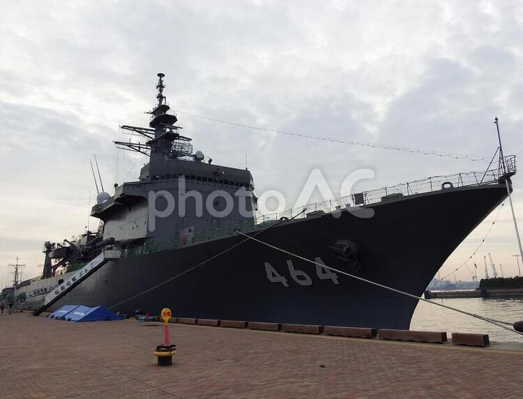 海上自衛隊　艦艇寄港 海上自衛隊,艦艇,港の写真素材