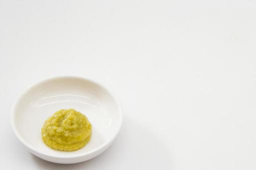 白背景にわさび 白背景にわさび わさび,辛い,香辛料の写真素材