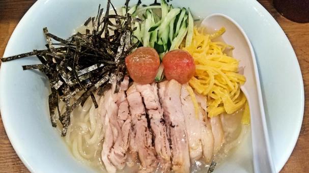 冷やしラーメン 冷やしラーメン 冷やしラーメン,麺類,麺の写真素材