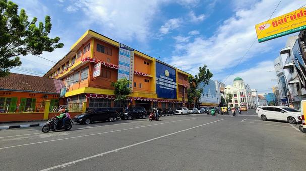 何気ない街並み　メダン 市街地,道路,通りの写真素材